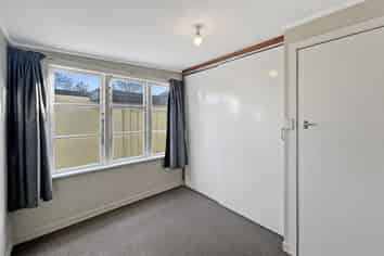 7A Savage Crescent , West End