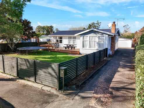 6 Cleveland Street, Bader