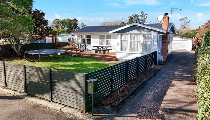 6 Cleveland Street, Bader