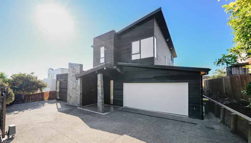 80 Medallion Drive, Oteha