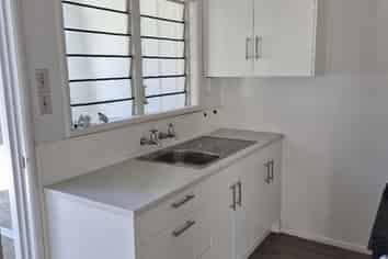 2/66 Oak Street, Mangapapa