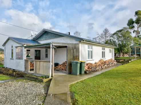 4 High Street, Clinton