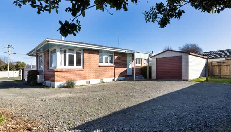 30 Lakings Road , Springlands