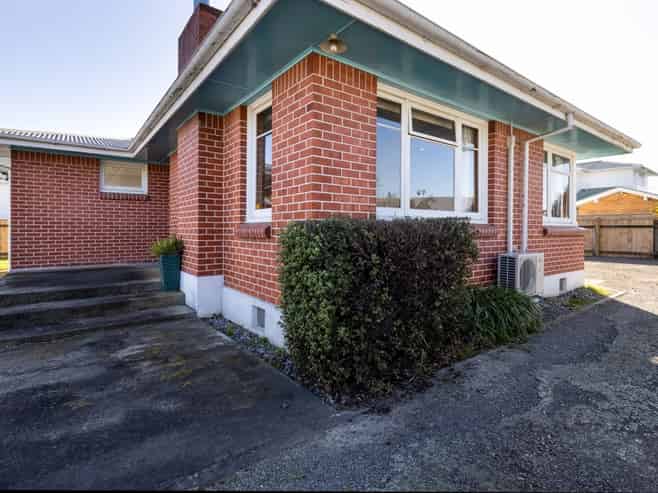 30 Lakings Road , Springlands
