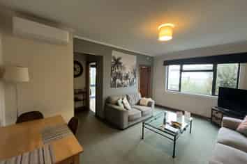 2/16 Freyberg Street, Roslyn