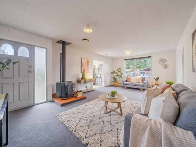77 Pasadena Crescent, Totara Park