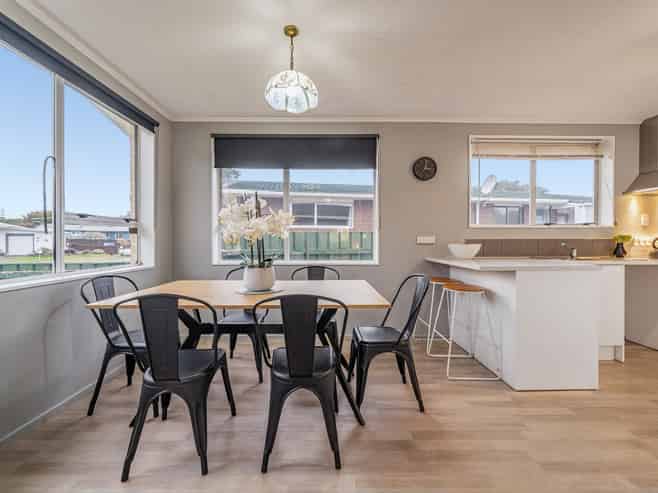 77 Pasadena Crescent, Totara Park