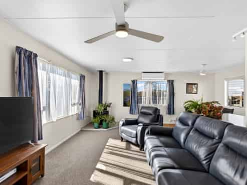 237 Flaxmere Avenue, Flaxmere