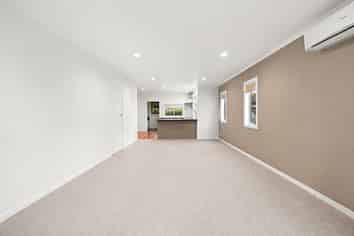 60 Enderley Avenue, Enderley