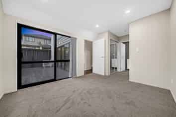 20 Millcroft Lane, Ranui