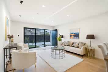 38  Ennismore Road, Mount Albert