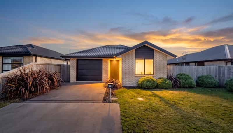 38 Tara Crescent, Woodend