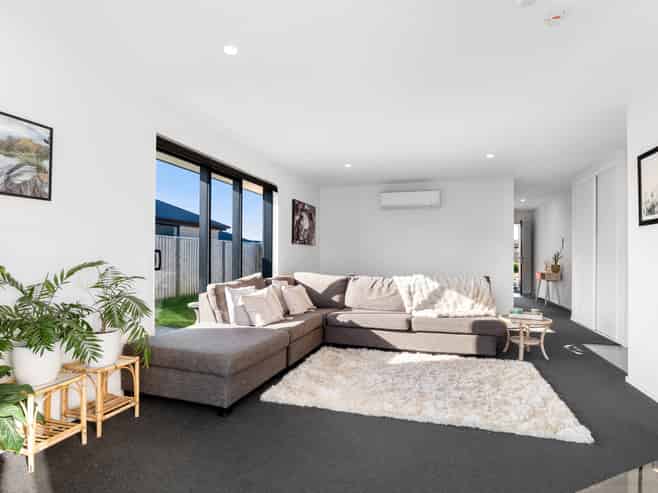 38 Tara Crescent, Woodend