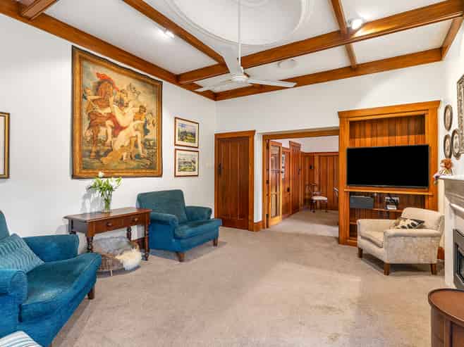 5 Douglas Avenue, Mount Albert