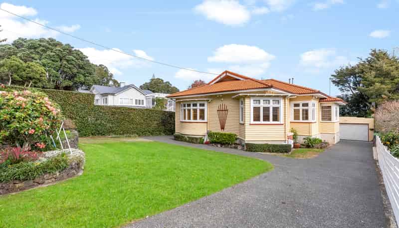 5 Douglas Avenue, Mount Albert