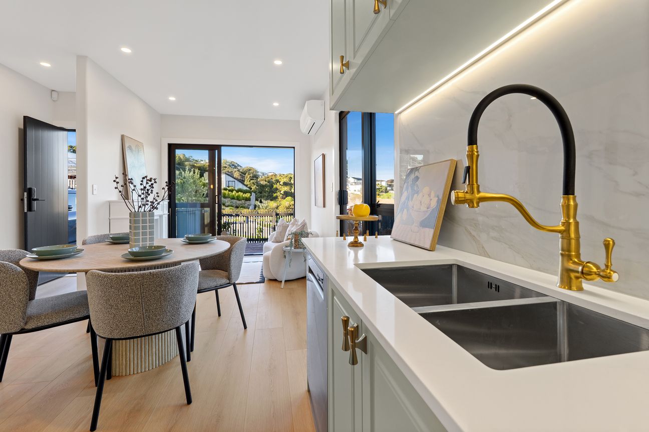 European Kitchen Home with Natural Skylight - Widok 6