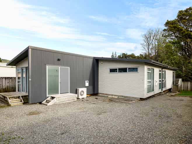 1A & 1B Hair Street, Wainuiomata