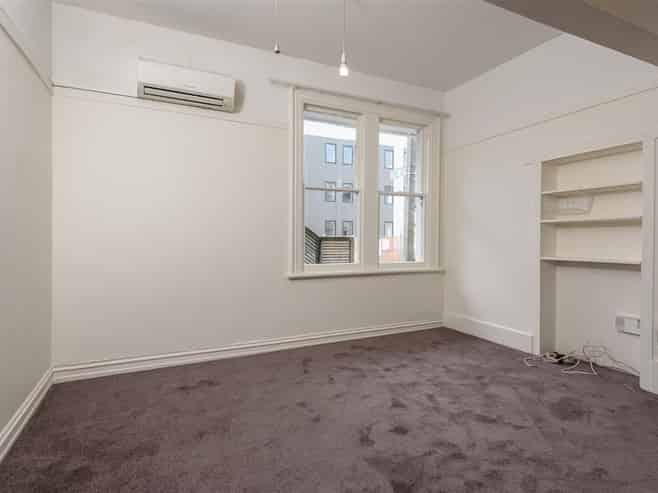 Bottom Fla/33 Hankey Street, Mount Cook