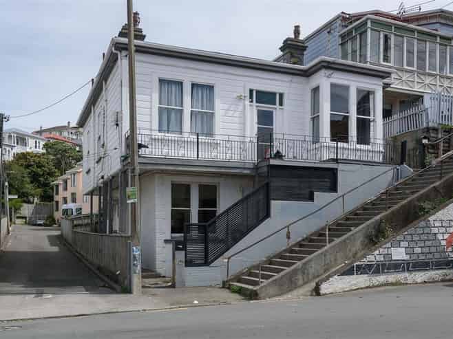 Bottom Fla/33 Hankey Street, Mount Cook