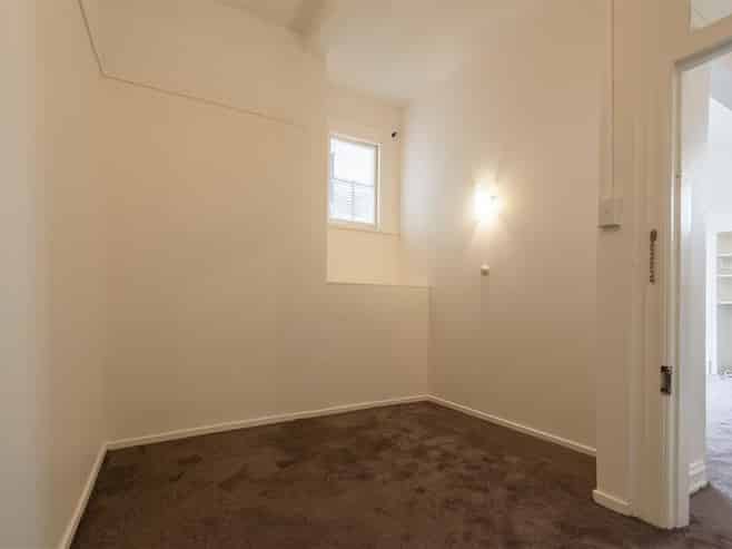 Bottom Fla/33 Hankey Street, Mount Cook