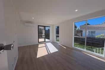 81 Glenvar Road, Torbay