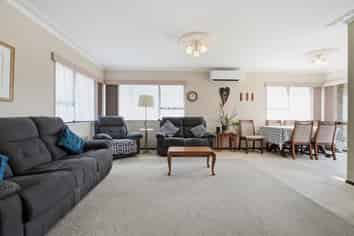 2/5 Milwaukee Place, Glendene
