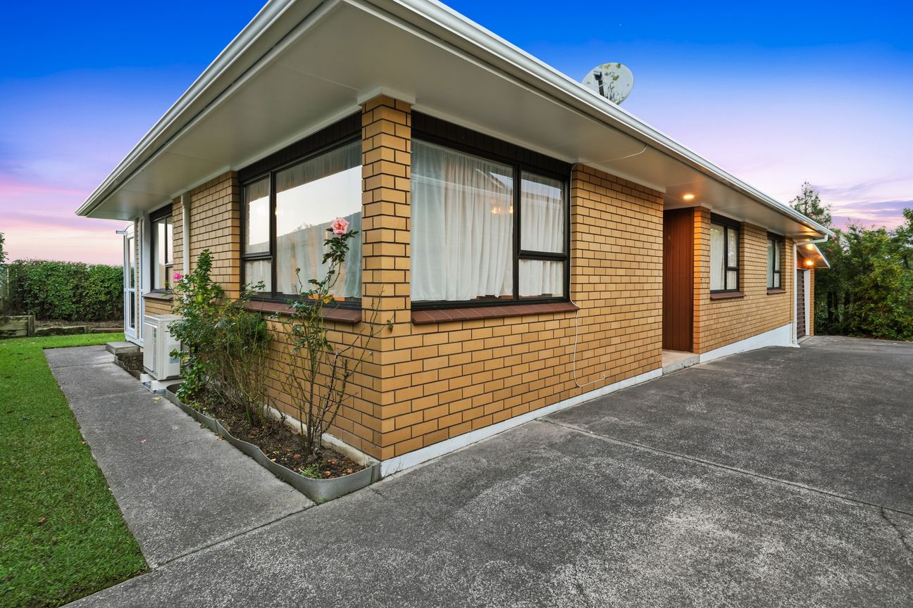 Single Level Brick & Tile by the Reserve - Bild 3