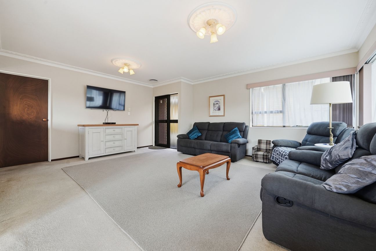 Single Level Brick & Tile by the Reserve - Bild 5