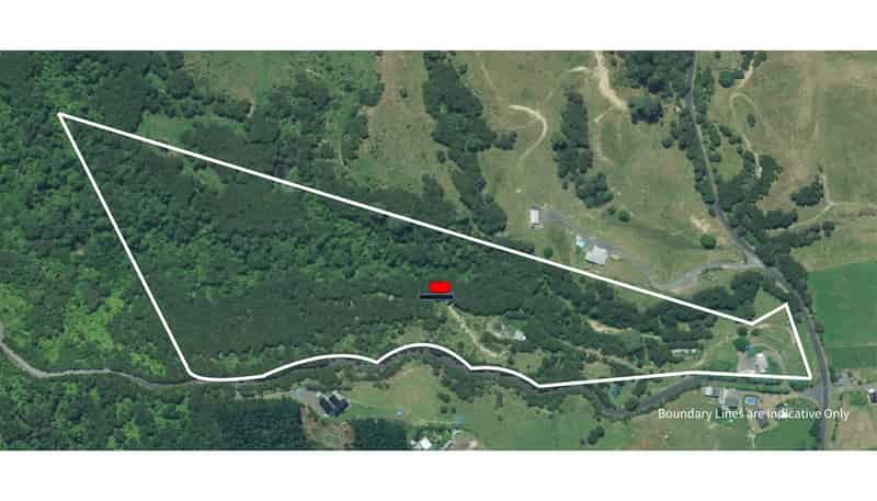 323 Quine Road, Tahuna