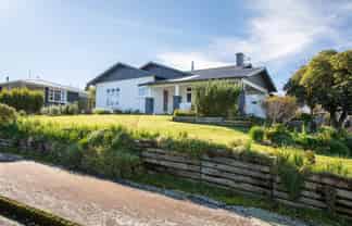 16 Chamberlain Street, Dannevirke
