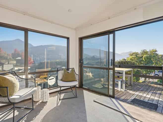 9 Oregon Drive, Kelvin Heights