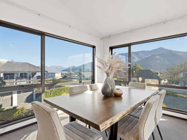9 Oregon Drive, Kelvin Heights