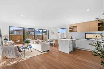 6/70 Isleworth Road, Bishopdale