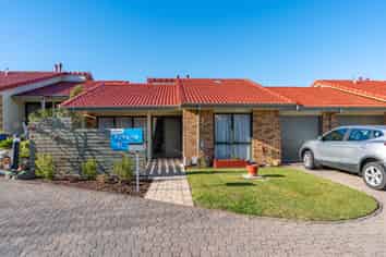 5 Ashford Mews, Flagstaff
