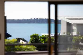 15A Cooneys Drive, Matua