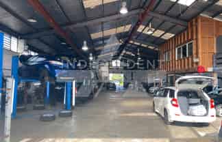 900m2 Warehouse with Gantry Cranes, 3 Phase power