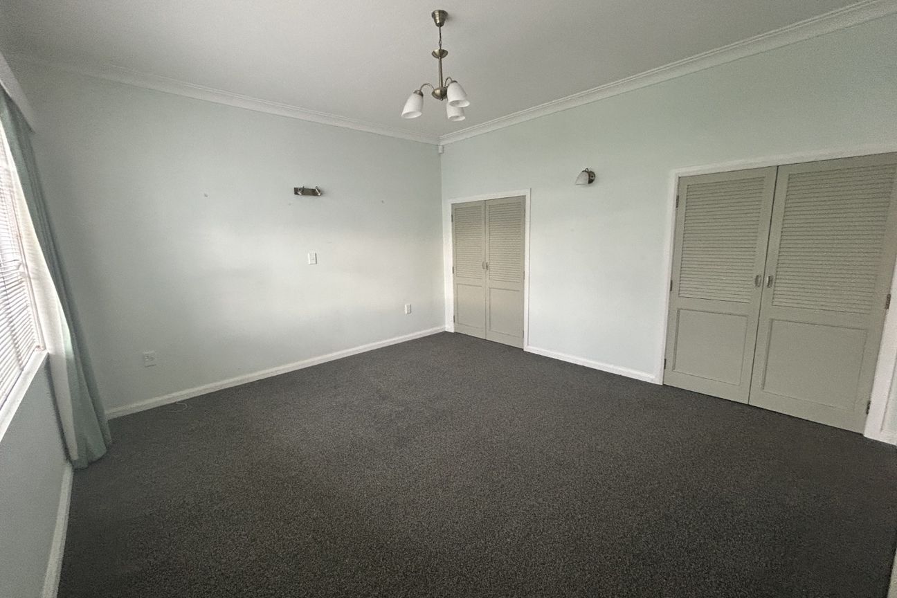 Find Your Home on Florence Avenue - Ansicht 4