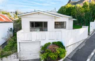 42 Lawrence Street, Mornington