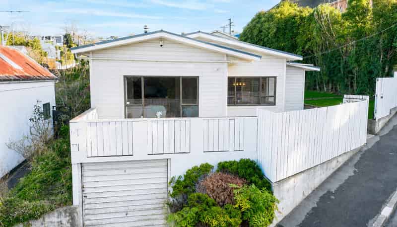 42 Lawrence Street, Mornington