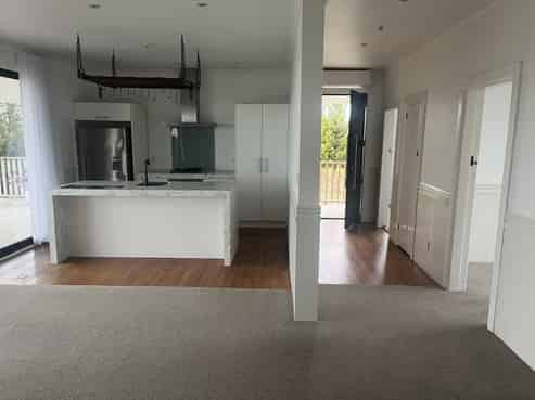 Taranaki - Address withheld
