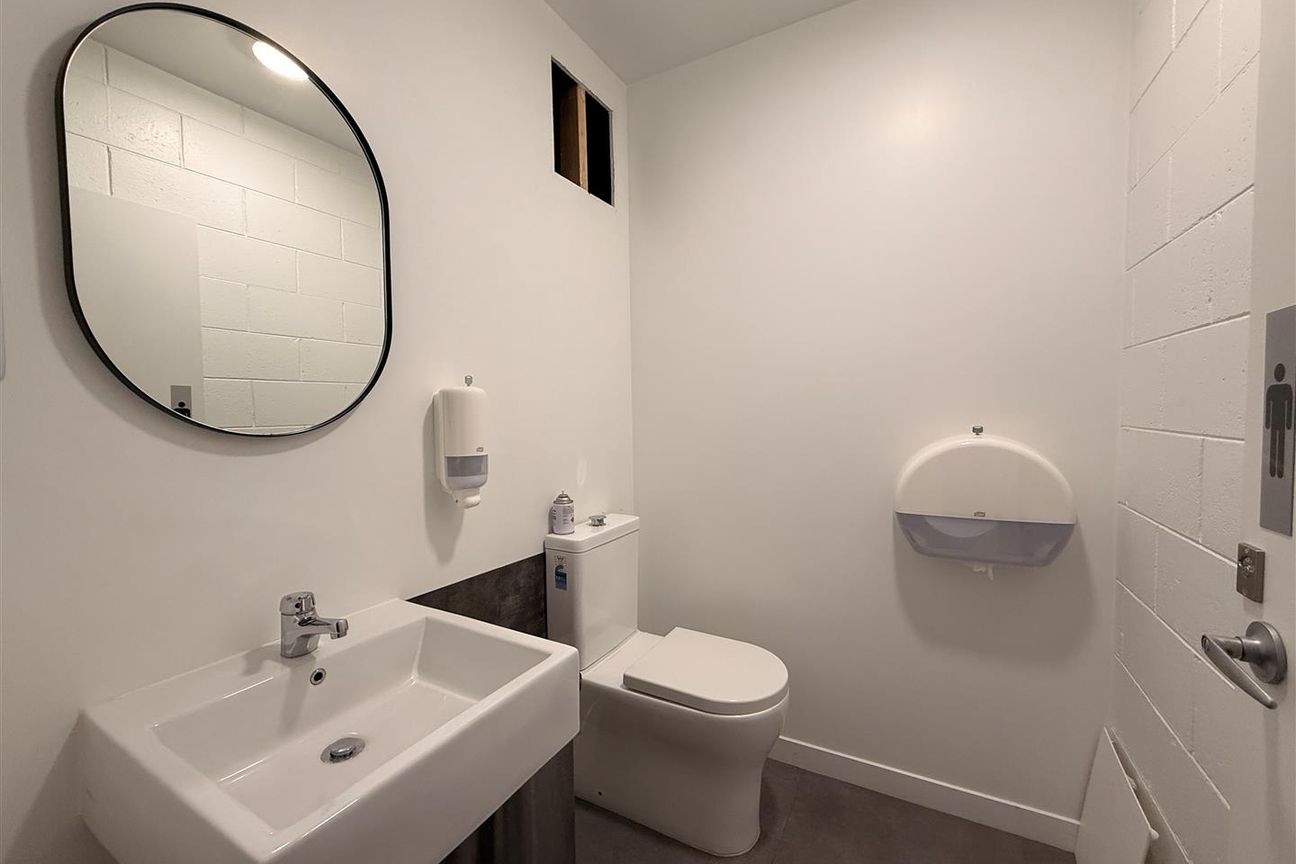 High-Profile CBD Office | Oxford Terrace Position - Mehr