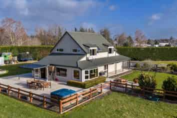 22 Highgate, MILTON
