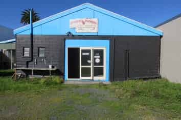 CENTRALLY LOCATED WORKSHOP