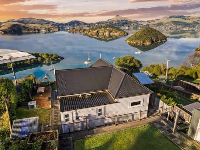 34 Island Terrace, Port Chalmers