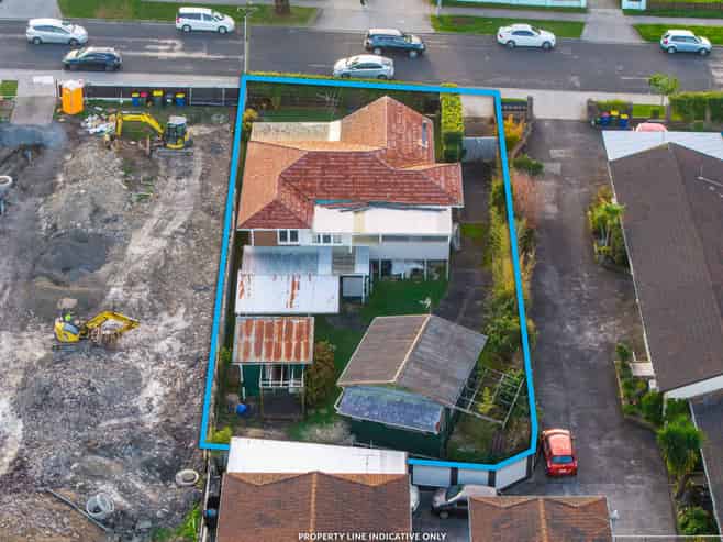 11 Roberts Road, Te Atatu South