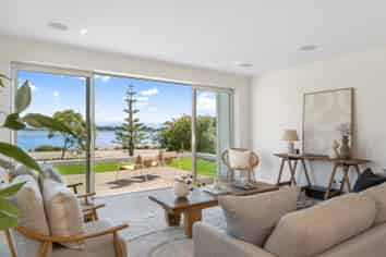 2/1 The Brae, Mount Pleasant