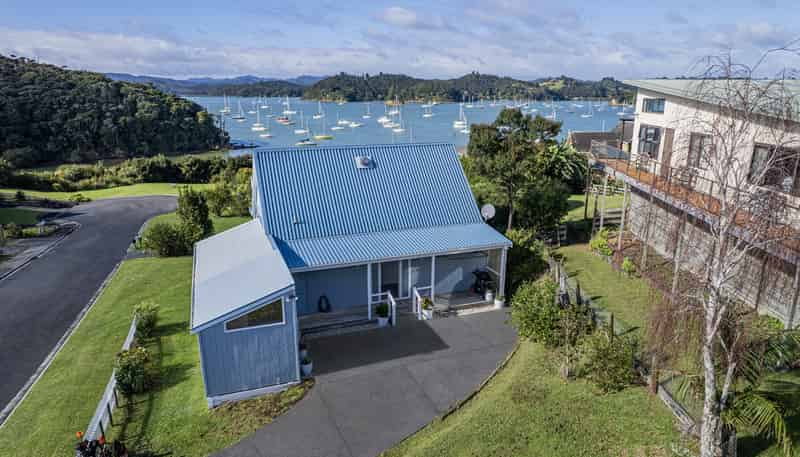 8 Kakapu Road, Russell