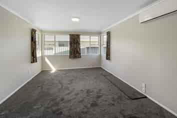 12 Lockhart Avenue, Milson