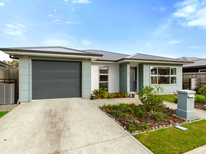 6 Brian Hughes Road, Wainuiomata