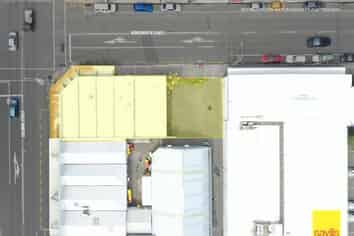 High Profile Retail Corner | Unmissable Exposure